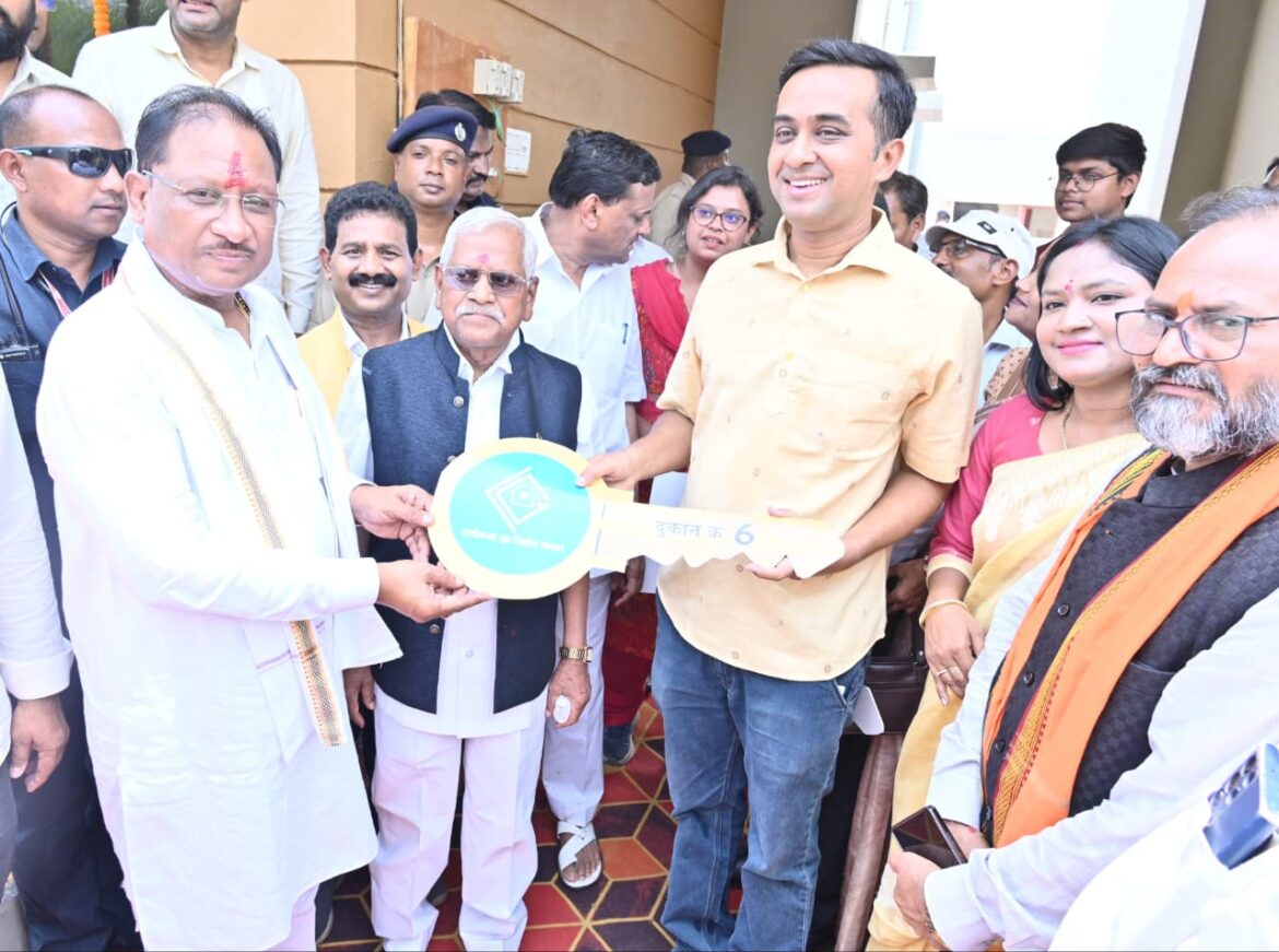 मुख्यमंत्री श्री विष्णु देव साय ने किया अटल आवास योजना अंतर्गत 226 आवासों का लोकार्पण