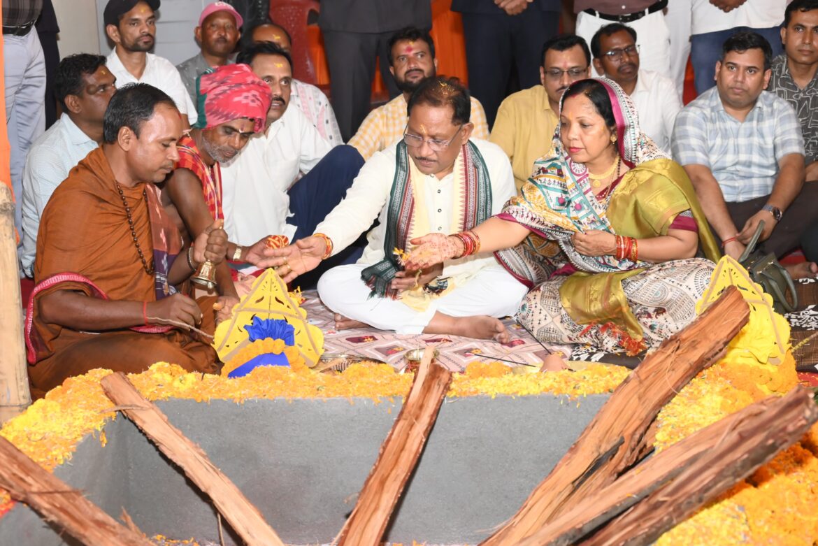 मुख्यमंत्री ने ग्राम दोकड़ा में भगवान जगन्नाथ मंदिर के प्राण प्रतिष्ठा कार्यक्रम में शामिल हुए