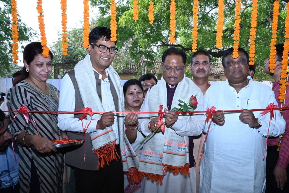 मुख्यमंत्री ने जांजगीर में नवनिर्मित तहसील कार्यालय भवन का किया लोकार्पण