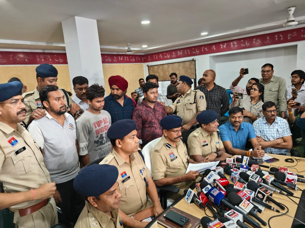 क्लाईंट की हत्या की घटना को अंजाम देने वाले वकील व उसकी पत्नि सहित कुल 04 गिरफ्तार