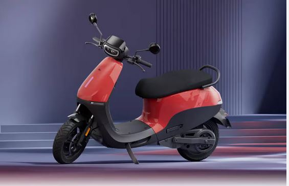 काइनेटिक फिर आ रही चेतक को कड़ी टक्कर देने