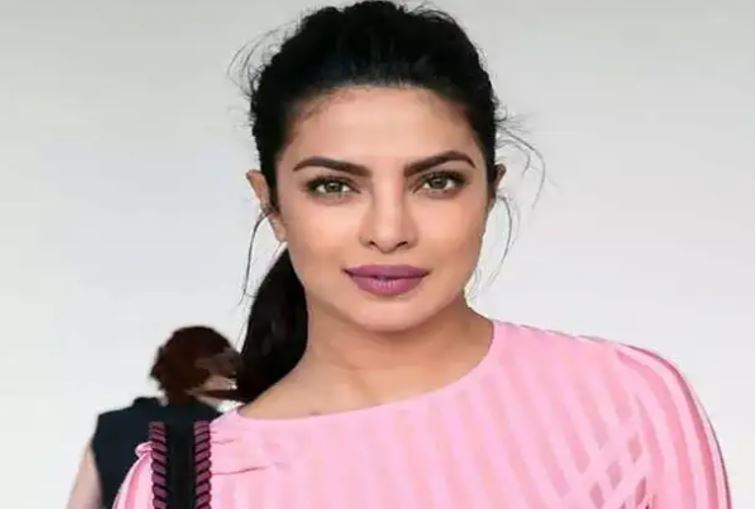 ‘पंचायत’ की लौकी पहुंची हॉलीवुड! प्रियंका चोपड़ा ने मंगवाई फुलेरा की खास भेंट