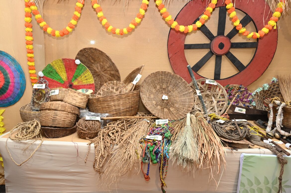 मुख्यमंत्री निवास में हरेली उत्सव: छत्तीसगढ़ी परंपराओं की झलक, पारंपरिक कृषि यंत्रों के साथ बिखरी सांस्कृतिक छटा