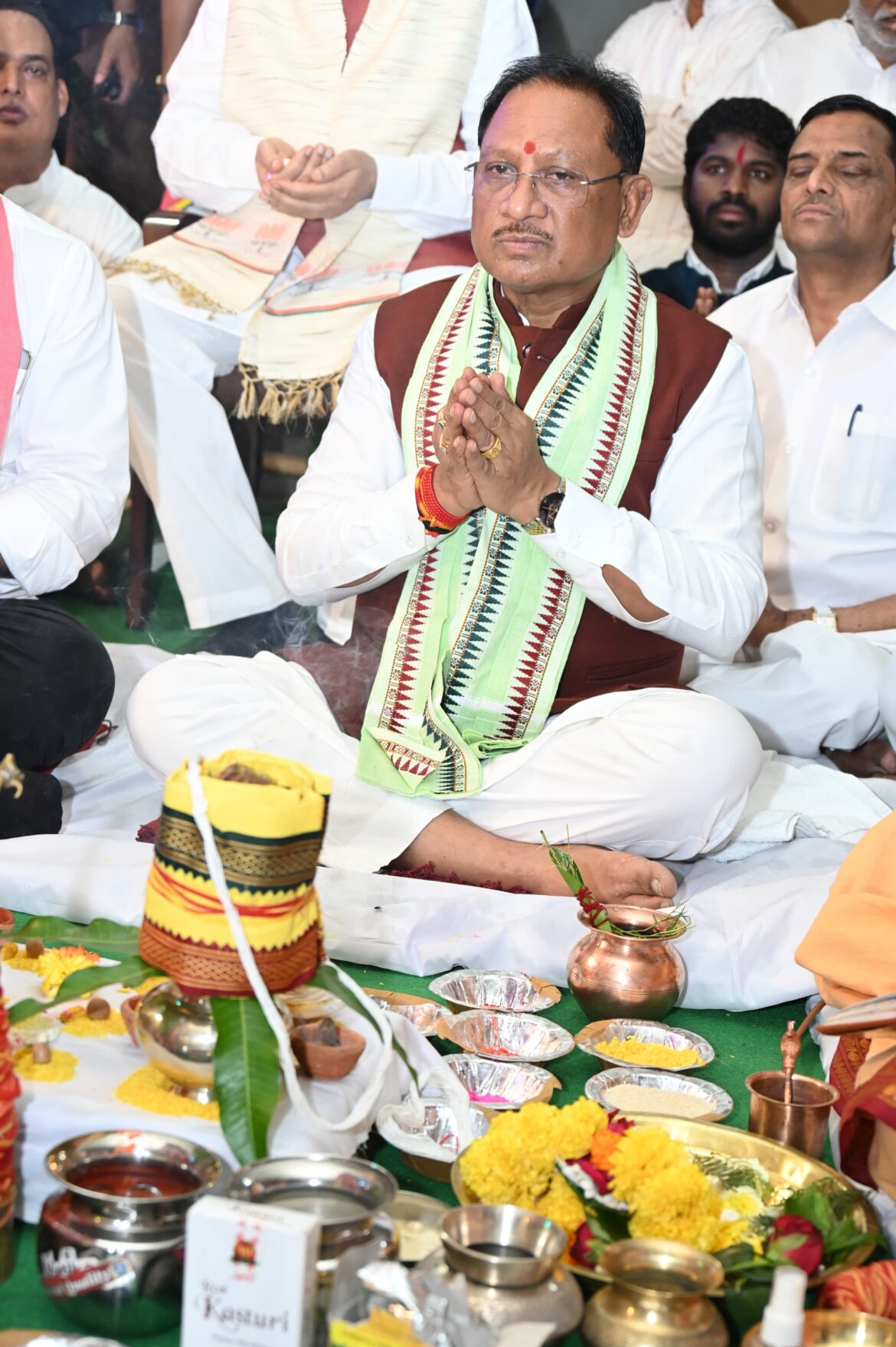 मुख्यमंत्री निवास में हरेली उत्सव: श्री साय ने गौरी-गणेश, नवग्रह की पूजा कर भगवान शिव का किया अभिषेक