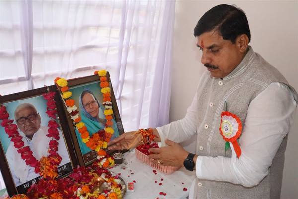 मुख्यमंत्री डॉ. यादव ने दी स्व. जीवनदास बागरी को श्रद्धांजलि