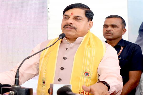 प्रधानमंत्री मोदी का मन की बात कार्यक्रम देशवासियों से सीधे संवाद का प्रभावी माध्यम : मुख्यमंत्री डॉ. यादव