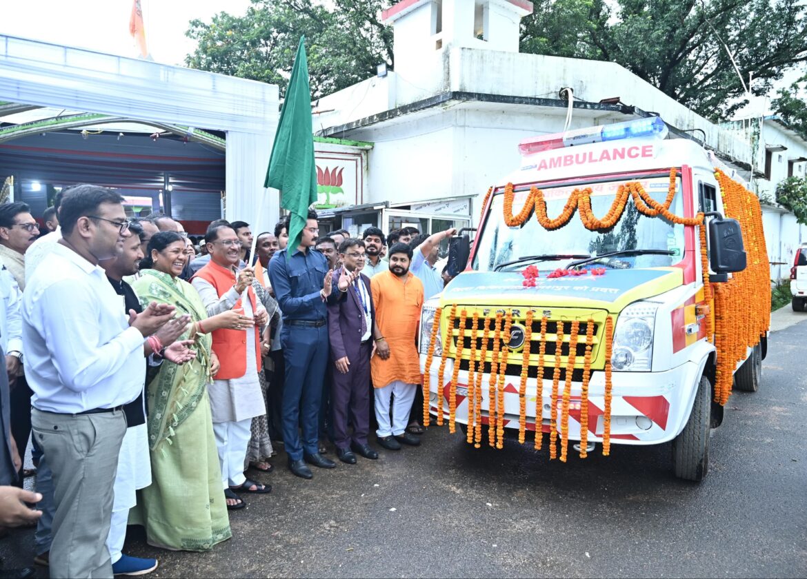मुख्यमंत्री श्री विष्णु देव साय के नेतृत्व में बस्तर में गूंज रही है विकास की आवाज – ‘नियद नेल्ला नार’ से शासन पहुँचा विश्वास के द्वार तक