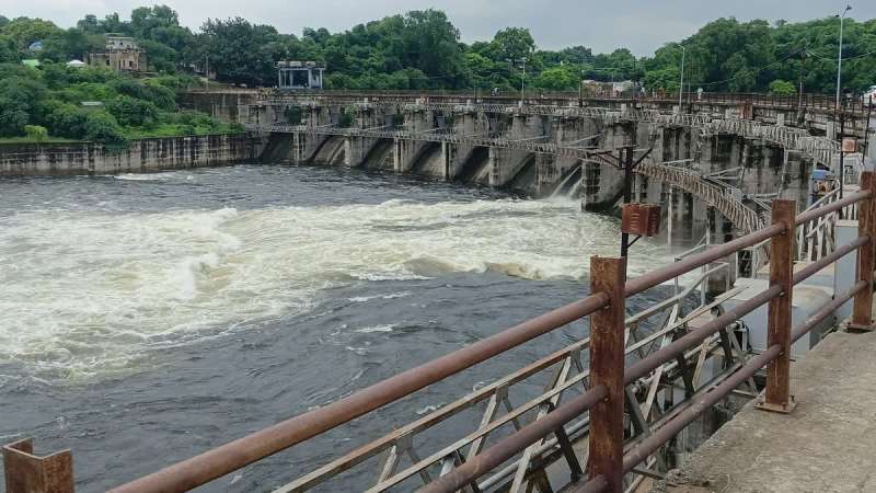 चीन ने ब्रह्मपुत्र पर दुनिया का सबसे बड़ा ‘जल बम’ बनाने का काम शुरू कर दिया