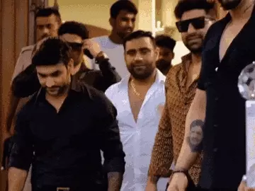 हरियाणवी सिंगर राहुल यादव फाजिलपुरिया पर 5 करोड़ रुपए के लेन-देन को लेकर फायरिंग करने का दावा किया गया