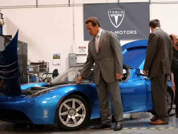 टेस्ला डूबने लगी तो नींद में चिल्लाते थे मस्क