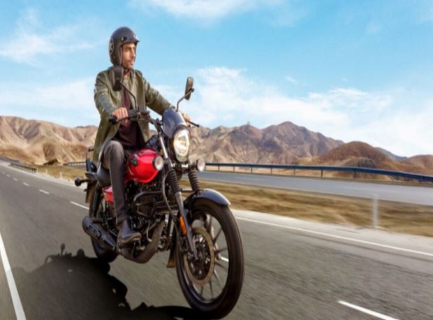 जुलाई में बजाज ने कुल 3.66 लाख यूनिट्स बेची