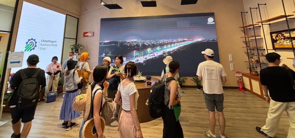 ओसाका (जापान) में वर्ल्ड एक्सपो 2025 के पहले ही दिन छत्तीसगढ़ पैवेलियन में उमड़ी रौनक, 22 हजार से अधिक दर्शकों ने किया अवलोकन*