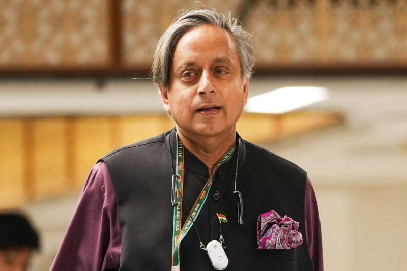 श्रीलंका के पूर्व राष्ट्रपति की गिरफ्तारी पर कांग्रेस नेता थरूर ने जताई चिंता