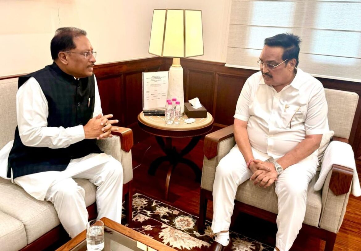 मुख्यमंत्री श्री विष्णुदेव साय ने केंद्रीय जलशक्ति मंत्री श्री सी आर पाटिल से की मुलाकात, बोधघाट परियोजना पर हुई चर्चा