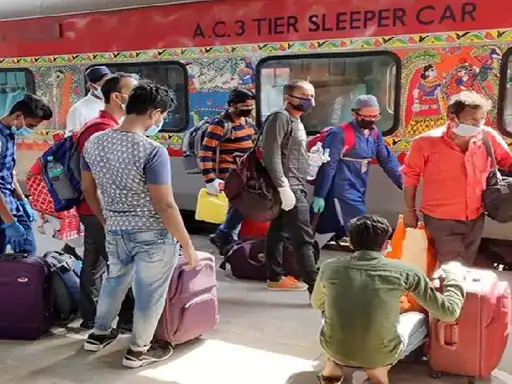 इंडियन रेलवे ने दिवाली और अन्य फेस्टिवल में घर जाने वालों के लिए एक एक्सपेरिमेंटल बेस पर एक स्कीम शुरू की