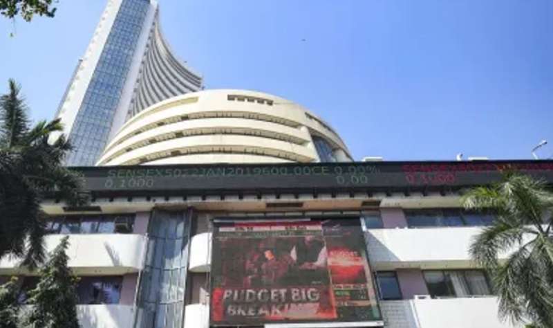 लगातार छह दिन की रैली थमी, शुरुआती सत्र में सेंसेक्स-निफ्टी नीचे