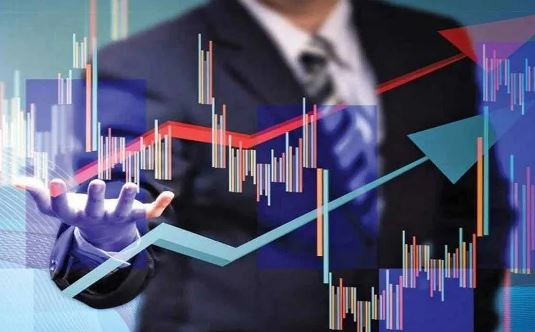 सेंसेक्स 370 अंक उछलकर बंद, निफ्टी ने पार किया 24,900 का आंकड़ा