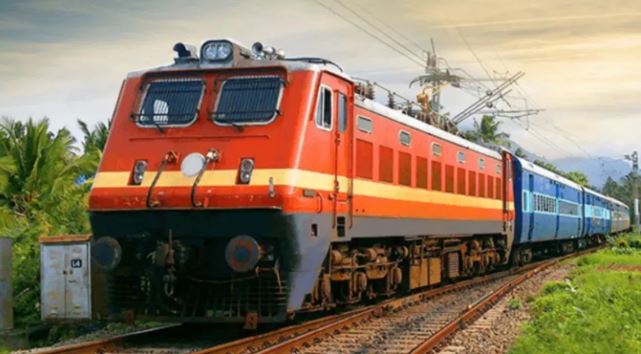 ‘वर्कलोड को छिपाने की चाल’: लोको पायलटों ने ड्यूटी टाइम में गड़बड़ी का लगाया आरोप