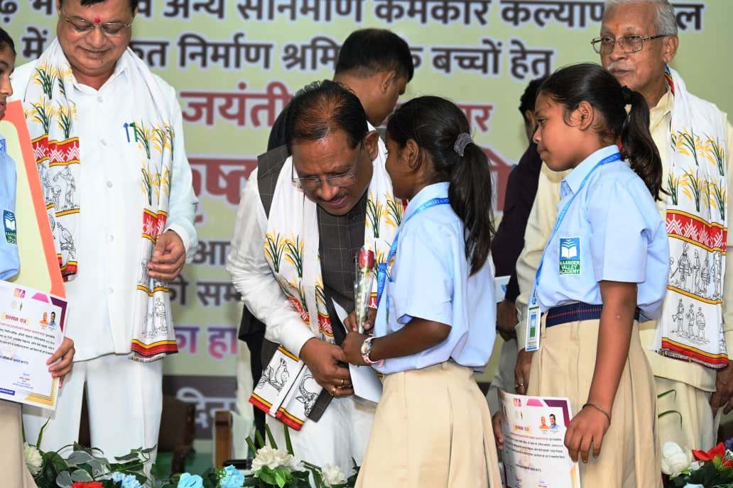 विश्वकर्मा जयंती पर विशेष लेख : छत्तीसगढ़ भवन एवं अन्य सन्निर्माण कर्मकार कल्याण मंडल अंतर्गत अब तक 8.39 लाख निर्माण श्रमिक लाभान्वित