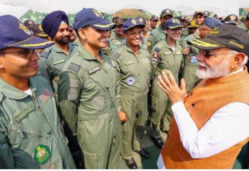 रक्षा क्षेत्र में आत्मनिर्भरता की छलांग, मोदी सरकार की नीतियों से मजबूत हुआ भारत