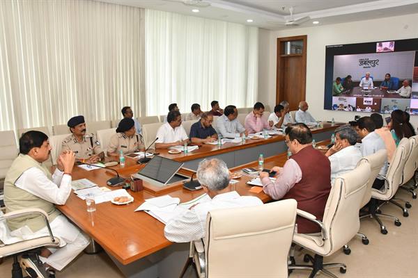 जिलों में उर्वरक वितरण में अव्यवस्था के लिए कलेक्टर होगें उत्तरदायी – मुख्यमंत्री डॉ. यादव