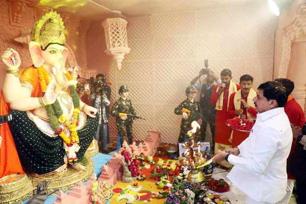 गणेश उत्सव में भी थीम बना ऑपरेशन सिंदूर, युवाओं में राष्ट्र प्रेम सराहनीय : मुख्यमंत्री डॉ.यादव