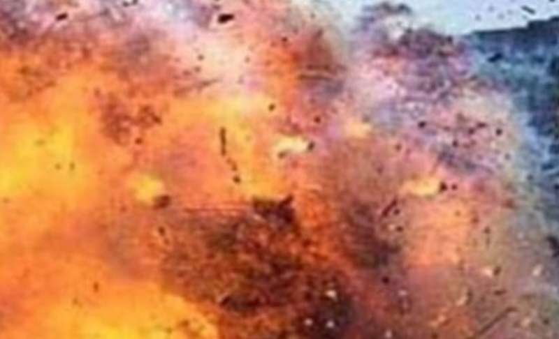 फैक्टरी में धमाका, तीन मजदूर झुलसे