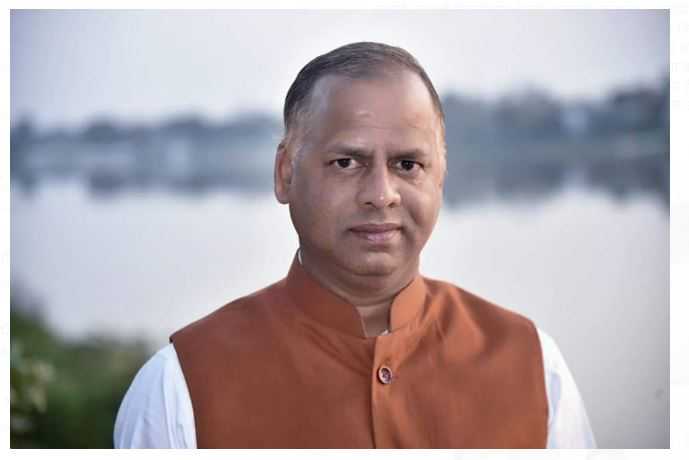 यूं ही नहीं बनता कोई यशस्वी महानायक : कृष्णमोहन झा