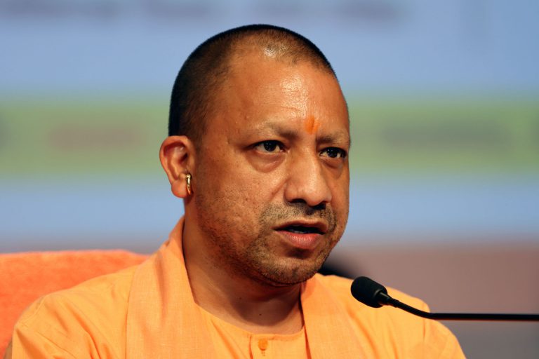 UP के सरकारी कर्मचारियों के लिए दिवाली बोनस का ऐलान, अकाउंट में जल्द आएंगे इतने हजार रुपये