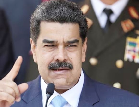 अगर अमेरिका ने वेनेजुएला पर हमला किया तो हम सौ साल तक लड़ेंगे: मादुरो