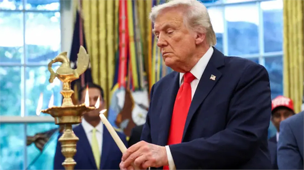 व्हाइट हाउस में राष्ट्रपति डोनाल्ड ट्रंप ने मनाई दिवाली, पीएम मोदी से ट्रेड पर बातचीत का किया दावा