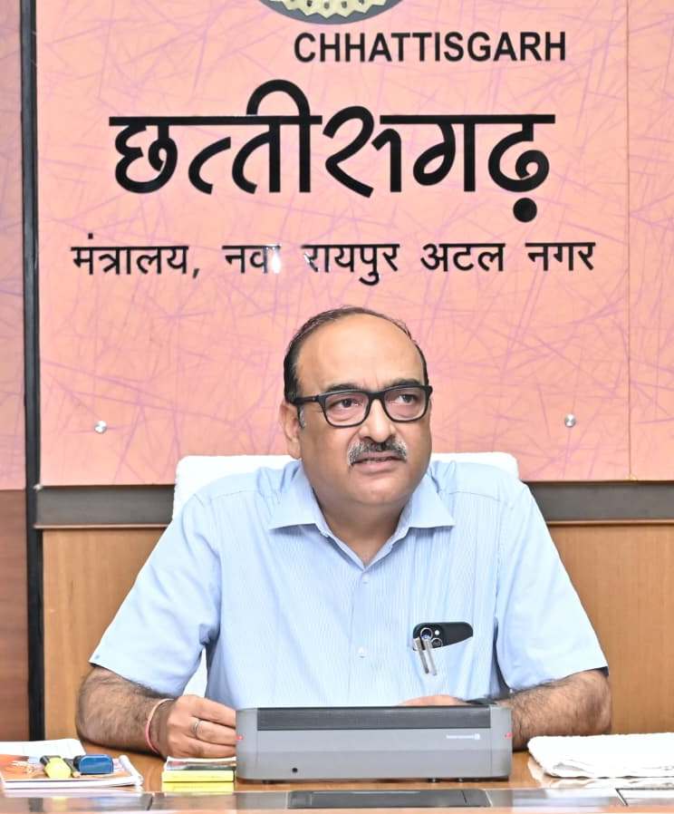 मुख्यमंत्री के निर्देशों पर त्वरित अमल सुनिश्चित करें: मुख्य सचिव श्री विकास शील