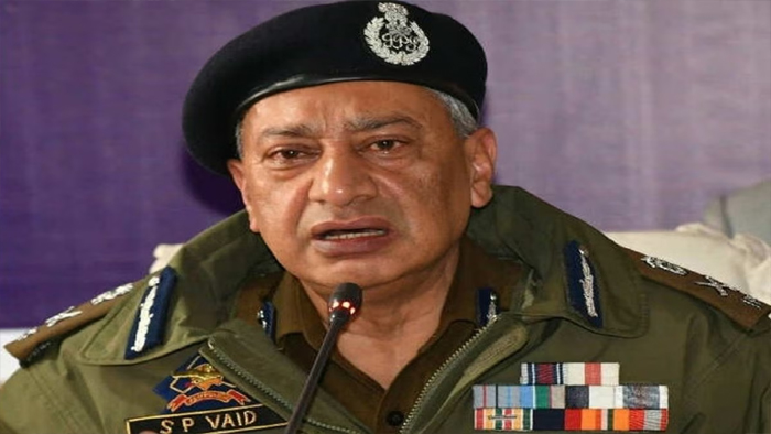 ‘जैश के मॉड्यूल के जरिए पाकिस्तान खुफिया एजेंसी…’, दिल्ली ब्लास्ट पर जम्मू-कश्मीर के Ex-DGP ने कही बड़ी बात