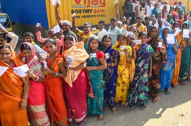 बिहार में 5 प्रतिशत अतिरिक्त मतदान होते ही बदलती रहीं सरकारें, पहले चरण में 8 प्रतिशत हुआ ज्यादा मतदान