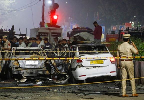 विस्फोट से 3 घंटे पहले तक लाल किले के पास पार्किंग में खड़ी थी कार