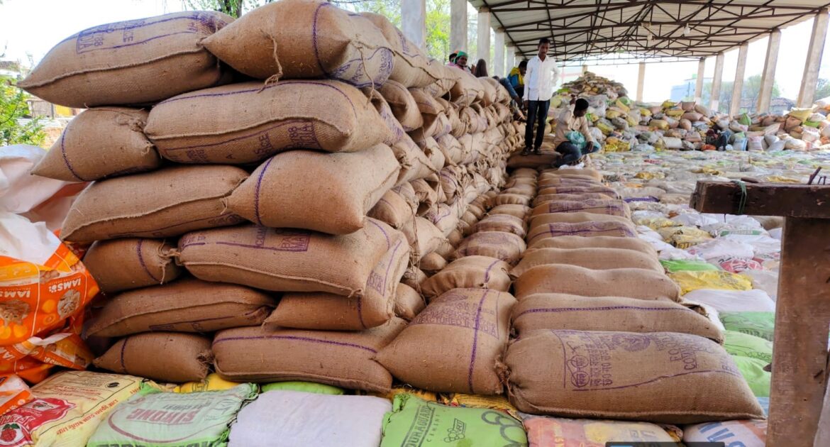 बालोद जिले में समर्थन मूल्य पर धान खरीदी कार्य सफलतापूर्वक जारी*