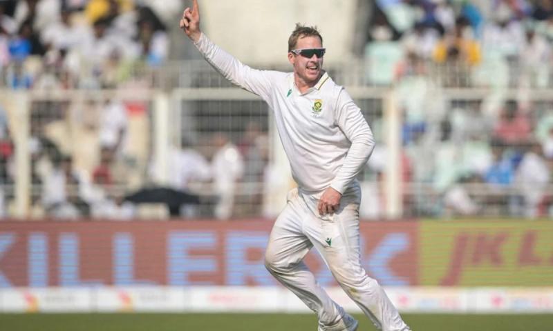 साइमन हार्मर की जादुई गेंद पर केएल राहुल क्लीन बोल्ड, टेस्ट में बना शर्मनाक रिकॉर्ड”