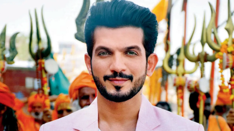 टीवी जगत के स्टार्स जुटे अर्जुन बिजलानी के बर्थडे सेलिब्रेशन में, ग्लैमर से भरी रही शाम