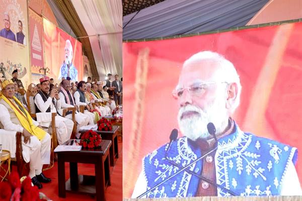 जनजातियों का समग्र कल्याण हमारी सर्वोच्च प्राथमिकता : प्रधानमंत्री श्री मोदी