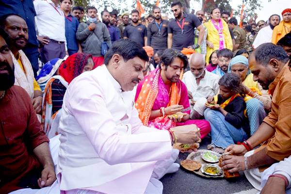 संस्कृति परम्परा और विरासत के संरक्षण का आह्वान कर रही सनातन हिन्दू एकता पदयात्रा : मुख्यमंत्री डॉ. यादव