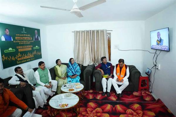 प्रधानमंत्री श्री मोदी ने पीएम किसान सम्मान निधि की 21वीं किश्त का किया अंतरण