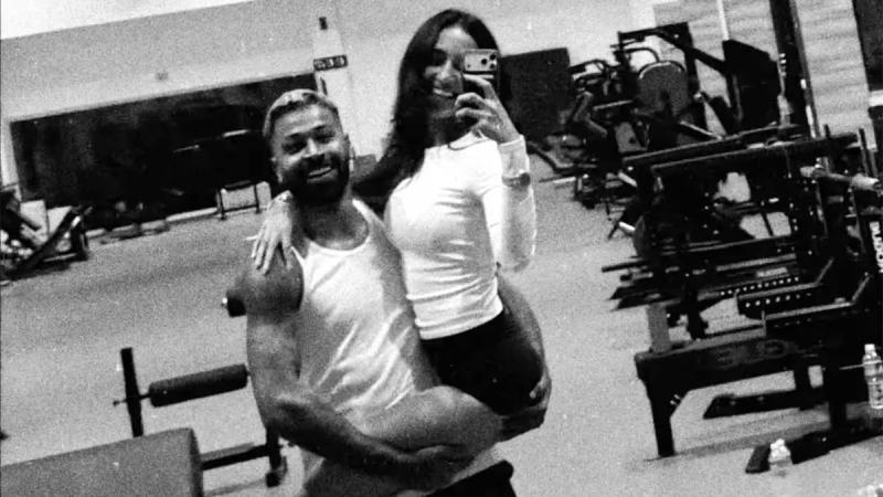 माहिका संग हार्दिक का रोमांस छाया सोशल मीडिया पर, किस और लिफ्ट पोज़ ने बढ़ाई हलचल!