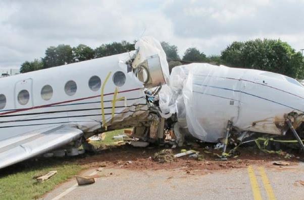 अमेरिका में एफ-16सी फाइटिंग फाल्कन जेट ट्रेनिंग के दौरान क्रैश