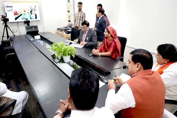 मुख्यमंत्री डॉ. मोहन यादव ने आगर में सामूहिक विवाह कार्यक्रम में 551 जोड़ों को वीसी के माध्यम से उज्जवल भविष्य की शुभकामनाएं दीं