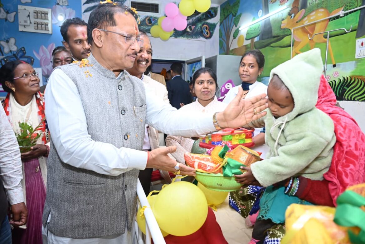 मुख्यमंत्री विष्णुदेव साय ने फरसाबहार, कुनकुरी और मनोरा में पोषण पुनर्वास केन्द्र का किया शुभारंभ