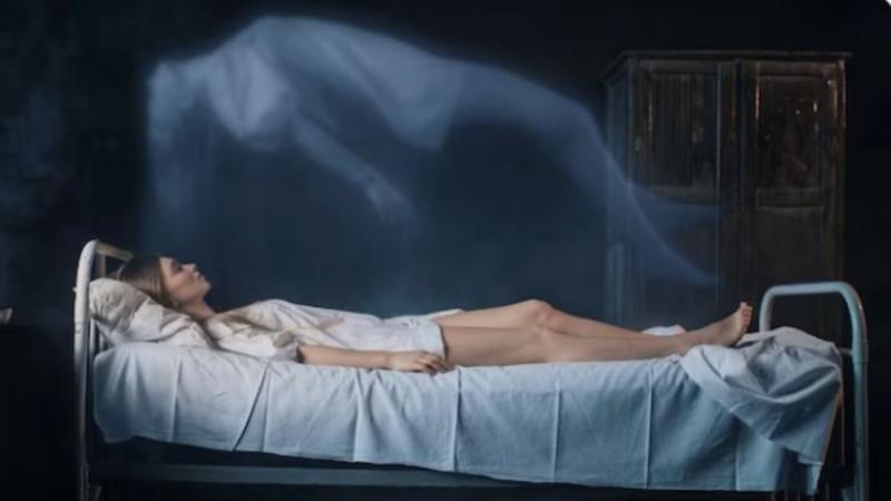 मौत के 11 मिनट बाद लौटी महिला का चौंकाने वाला खुलासा! बताया ‘जन्नत और जहन्नुम’ में क्या देखा?