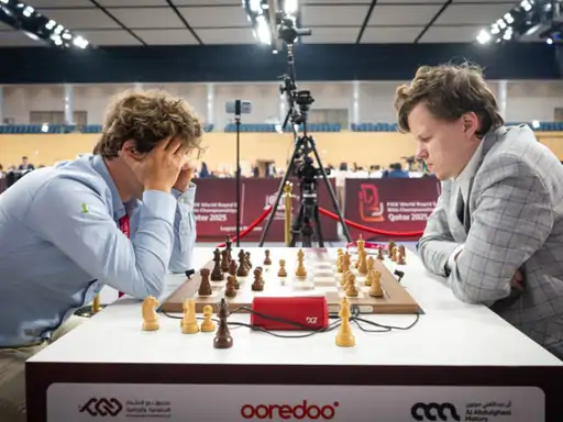 FIDE वर्ल्ड रैपिड चैंपियनशिप में हार के बाद वर्ल्ड नंबर-1 और 5 बार के चैंपियन मैग्नस कार्लसन गुस्से में दिखे