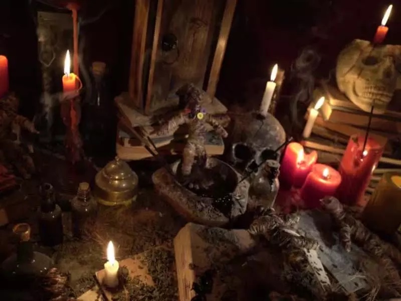 काला जादू के नाम पर बड़ा कांड: महिला को झांसे में लेकर की भारी लूट, आरोपी गिरफ्तार—पढ़ें पूरी वारदात