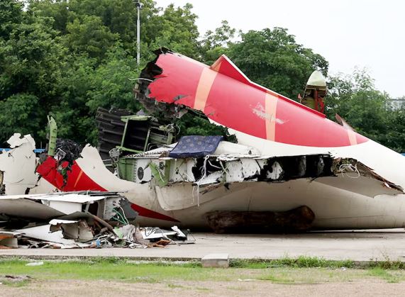 अहमदाबाद विमान हादसे में चौंकाने वाला खुलासा: तकनीकी खराबी थी दुर्घटना की असली वजह