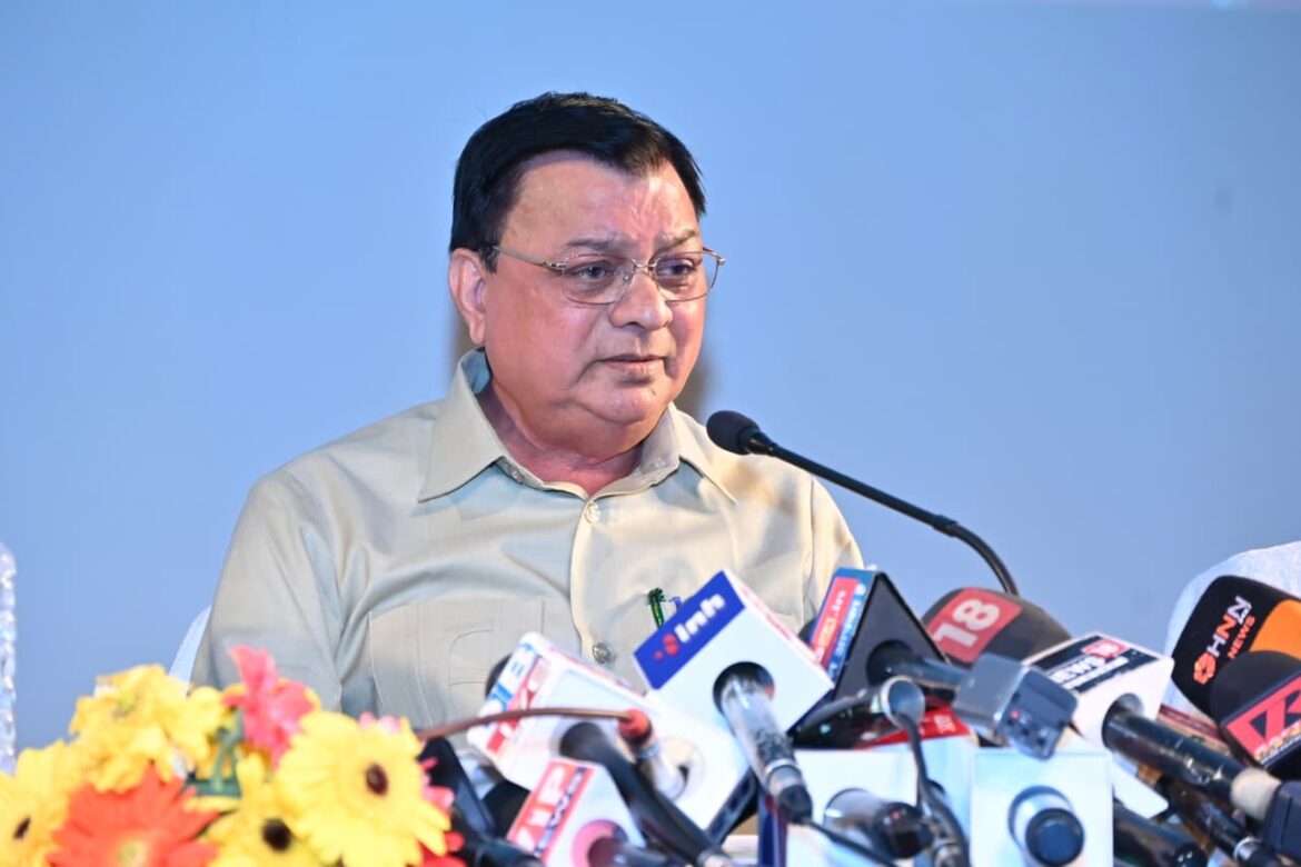 श्रम मंत्री श्री लखनलाल देवांगन  की पत्रकारवार्ता